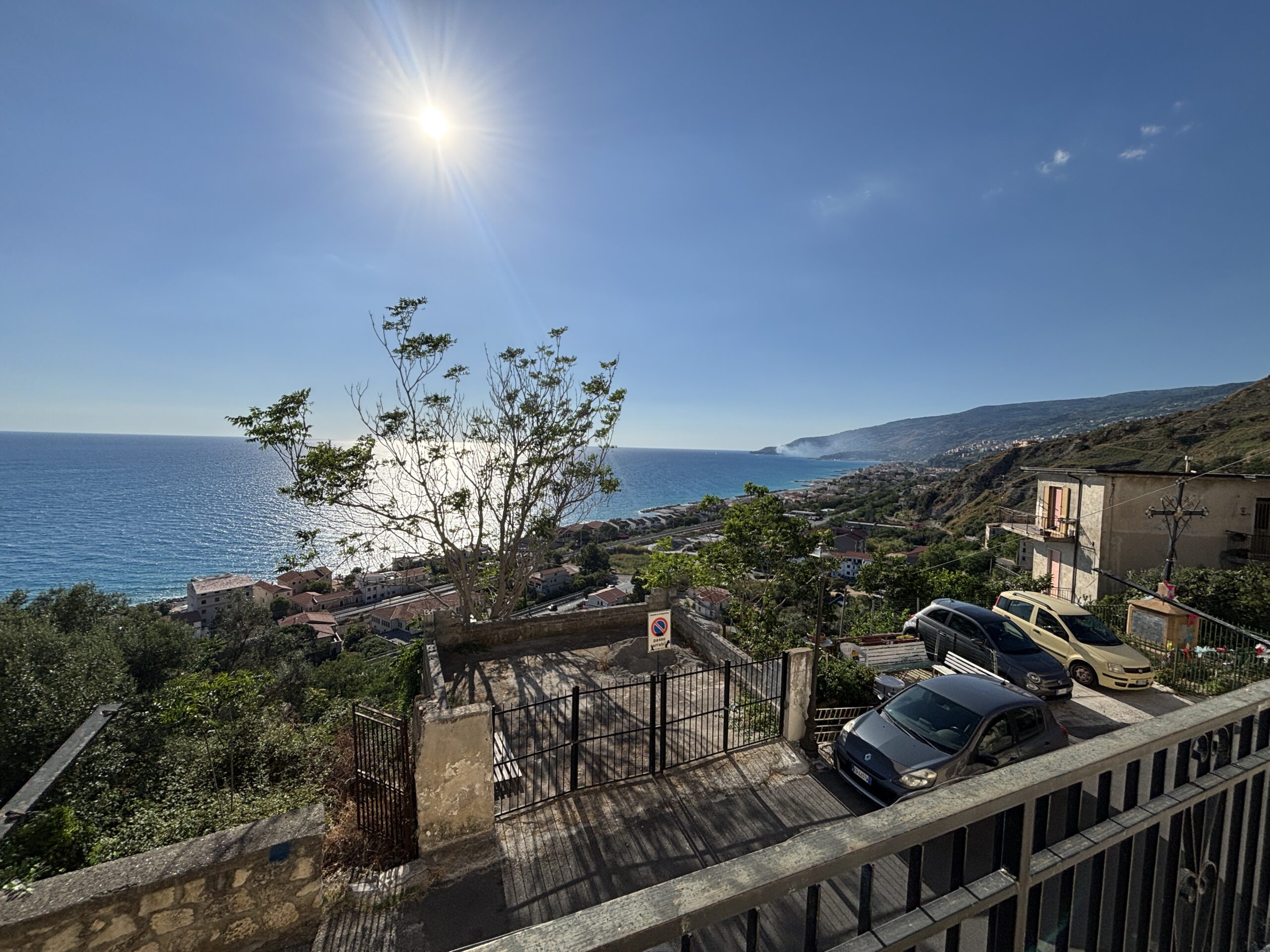 Casa con balconi sul mare ad Acquappesa