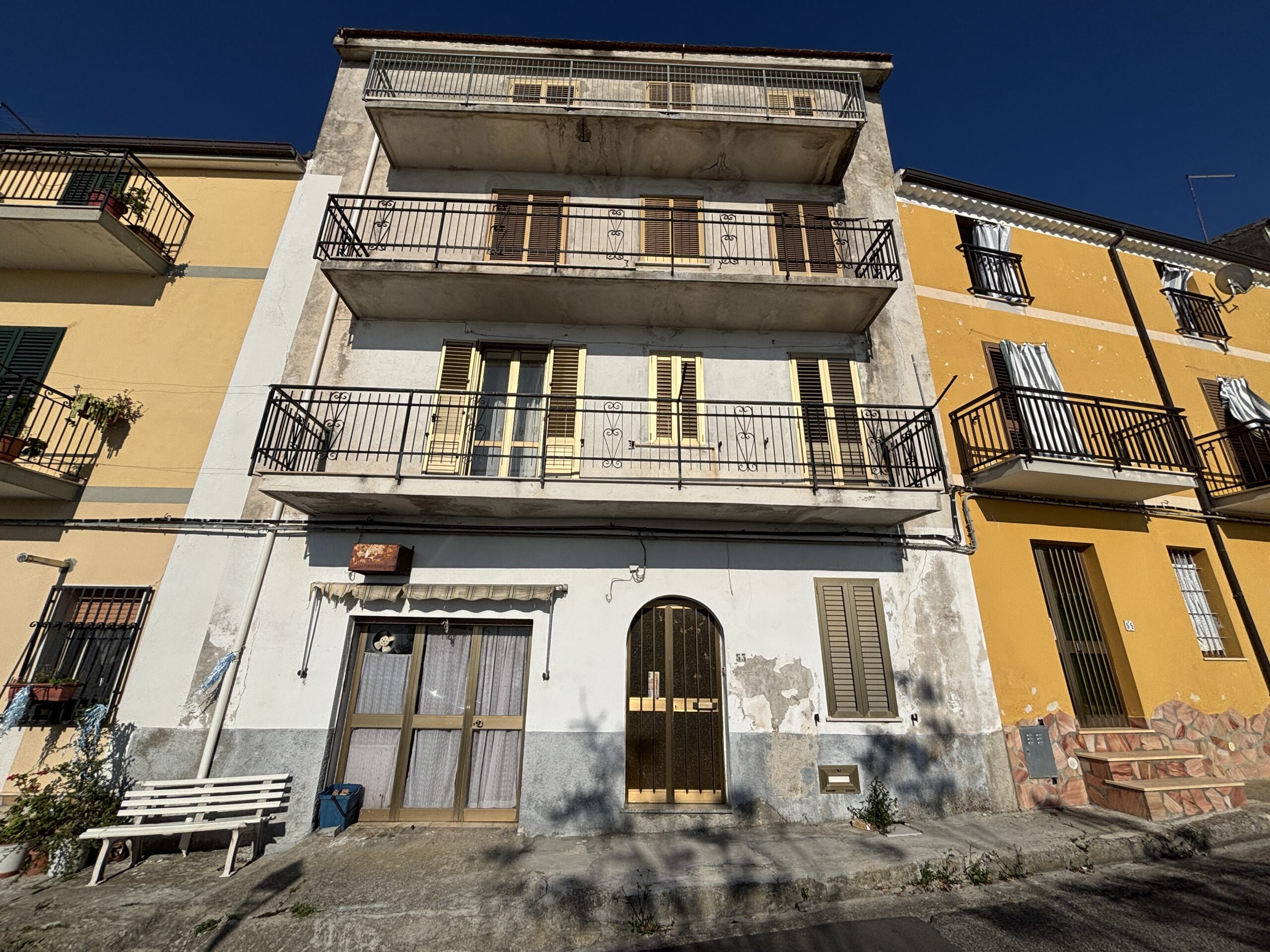 Casa con balconi sul mare ad Acquappesa