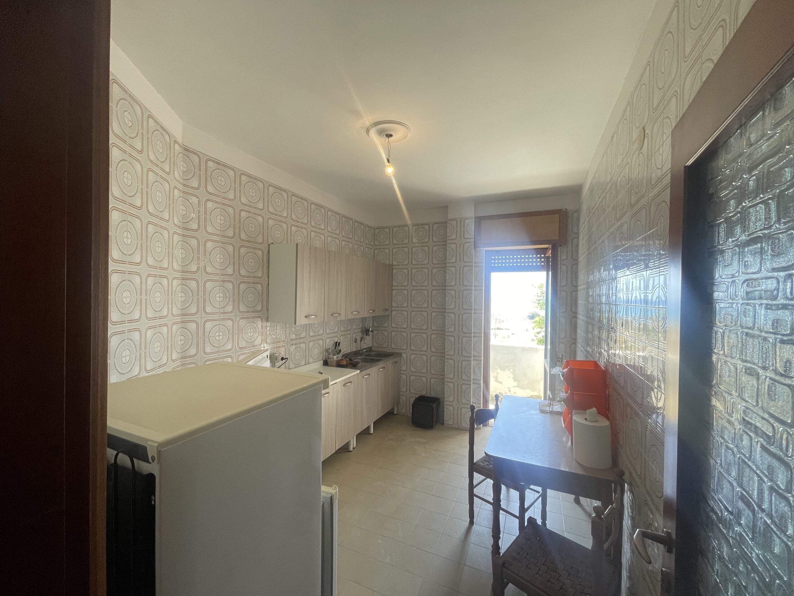 A flat on the second floor with a sea view in Torremezzo