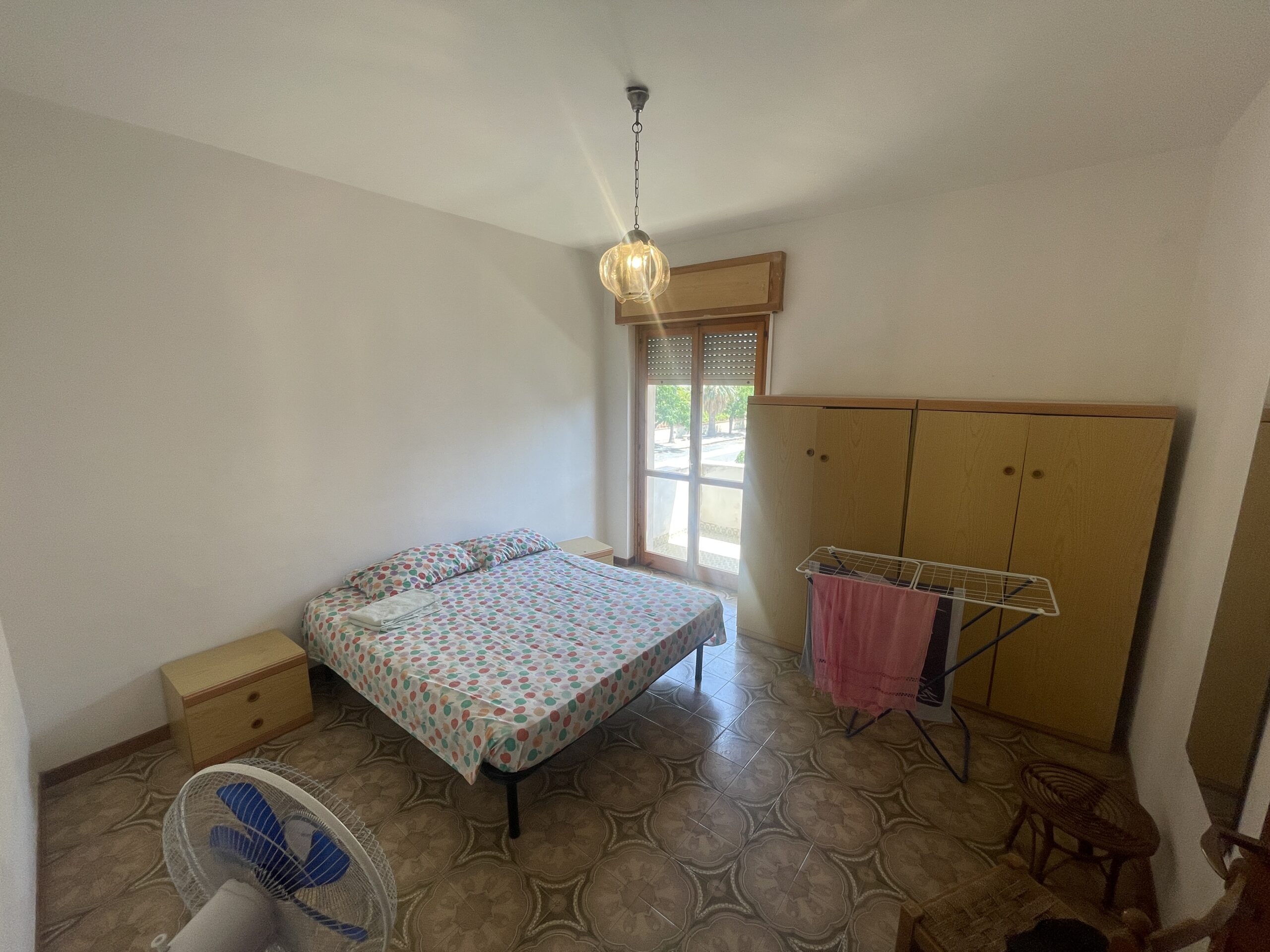 A flat on the second floor with a sea view in Torremezzo