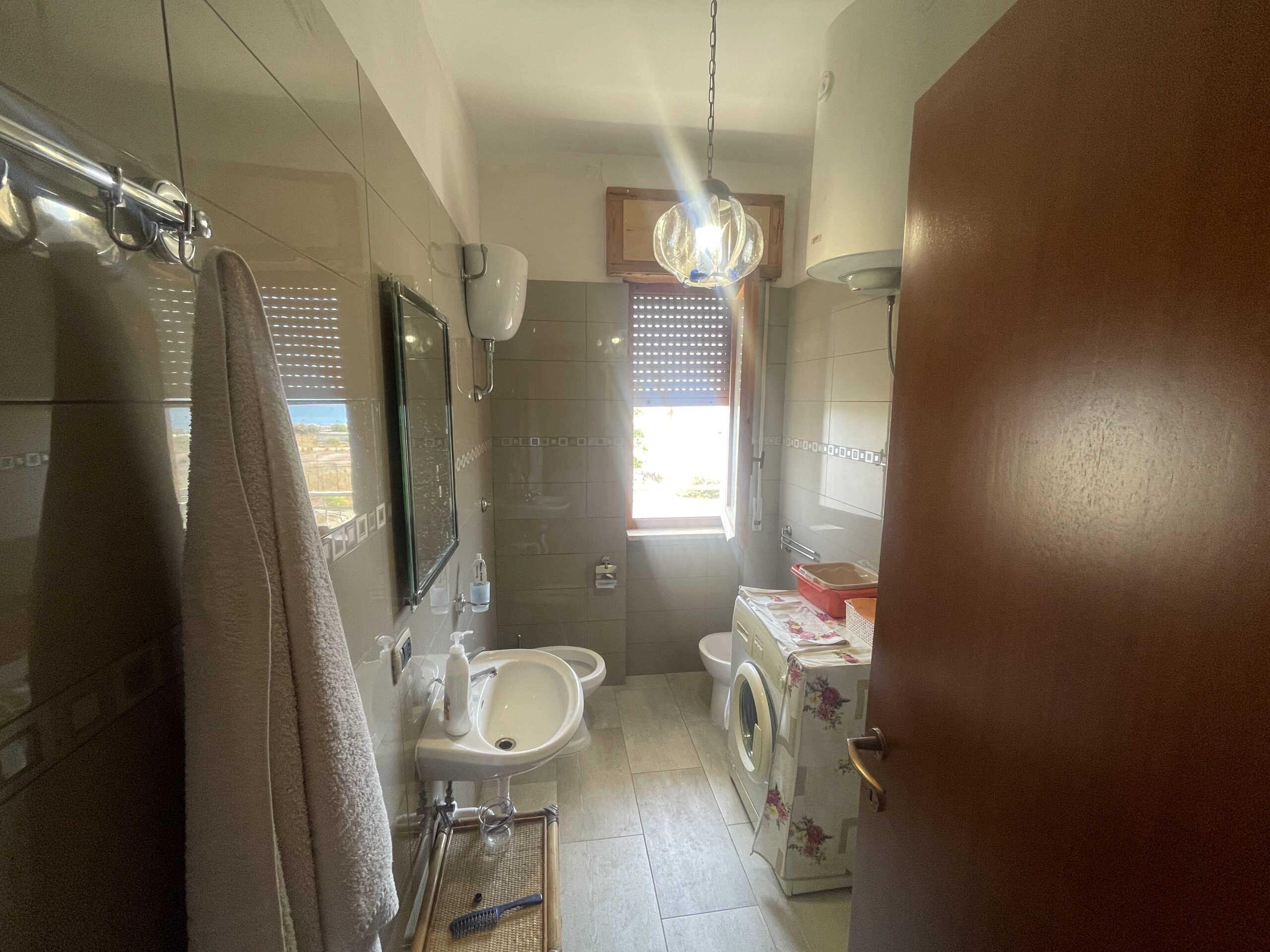 A flat on the second floor with a sea view in Torremezzo